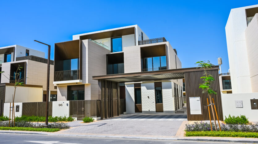 Emaar x Elie Saab | Large 5BR | Private Salt Pool 12M | 100% Park Facing