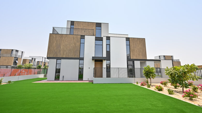 4BR+Family+Maid | G+2 | Pool and Park Facing | 4B2