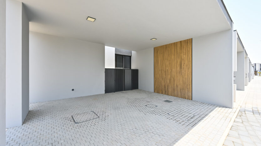 4BR+Family+Maid | G+2 | Pool and Park Facing | 4B2