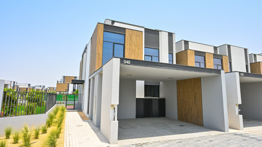 4BR+Family+Maid | G+2 | Pool and Park Facing | 4B2